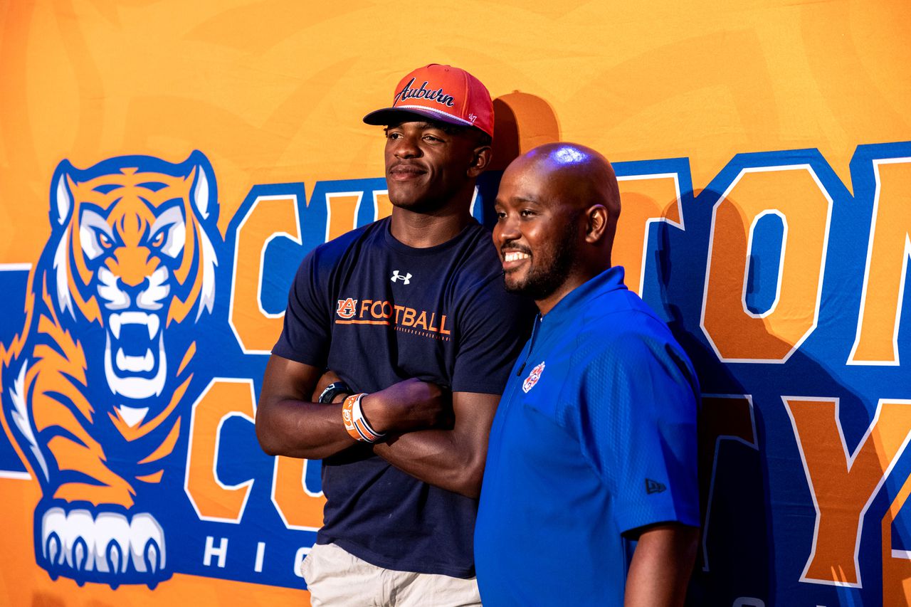 2023 HS Football - Demarcus Riddick announces Auburn Commitment