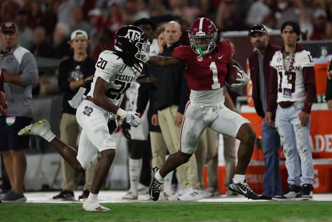 Which Alabama football players made preseason magazine All-SEC teams?