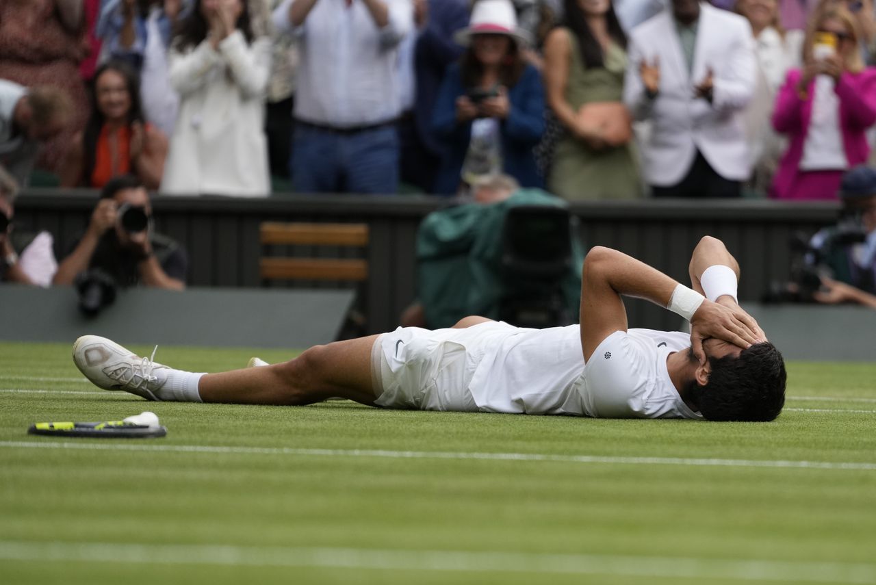 Wimbledon 2023: Carlos Alcaraz beats Novak Djokovic in 5 sets