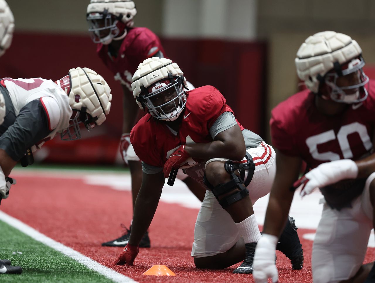 Alabama DL attempting to get on âsame page,â adjust depth in preseason