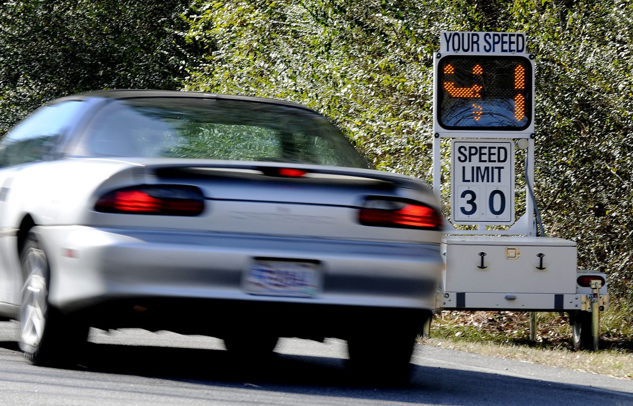 Alabama drivers more likely to be ticketed for no proof of insurance than speeding, report finds