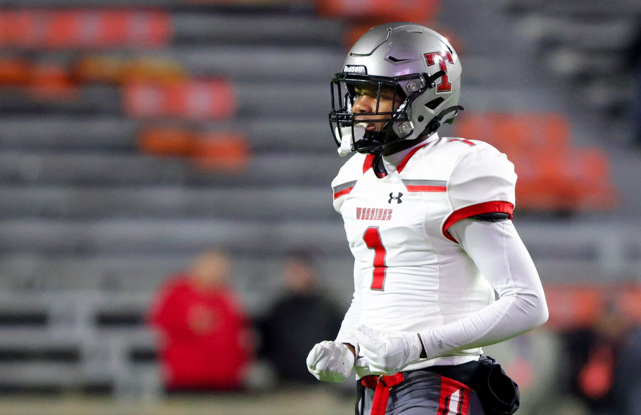 Alabama puts 8 on MaxPreps junior All-America team