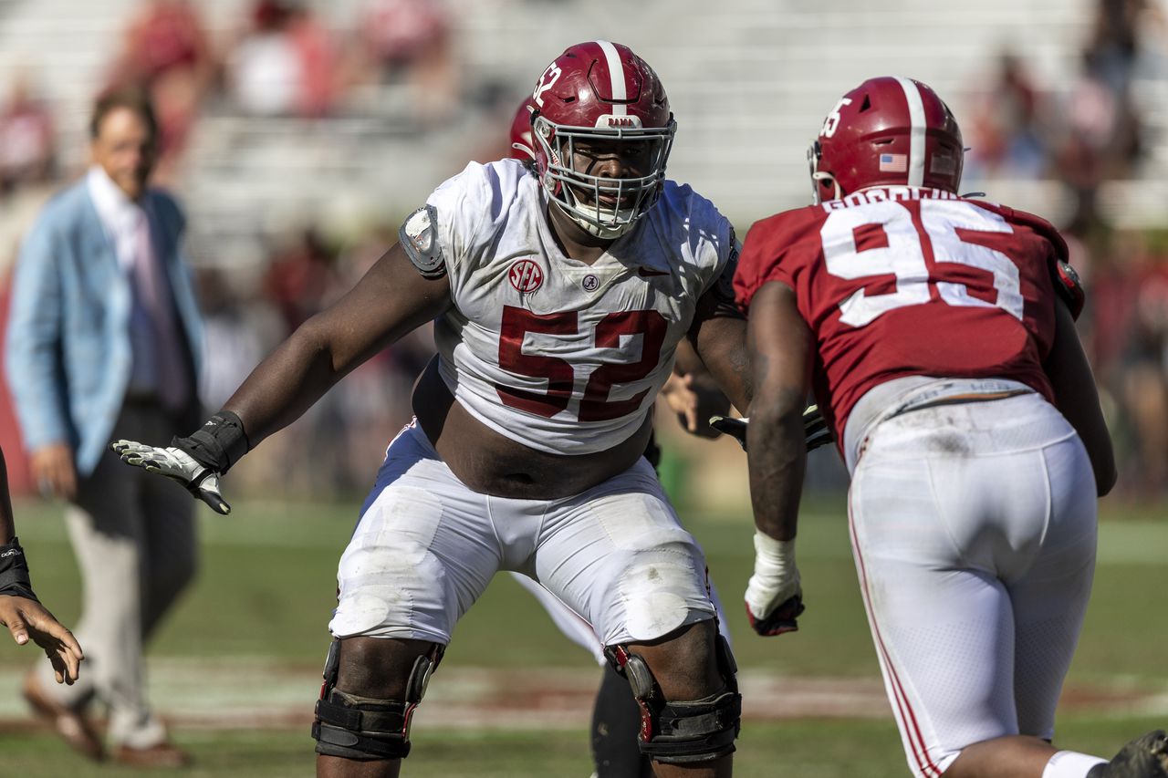 Alabama reworks offensive line looking for 'balance of experience'
