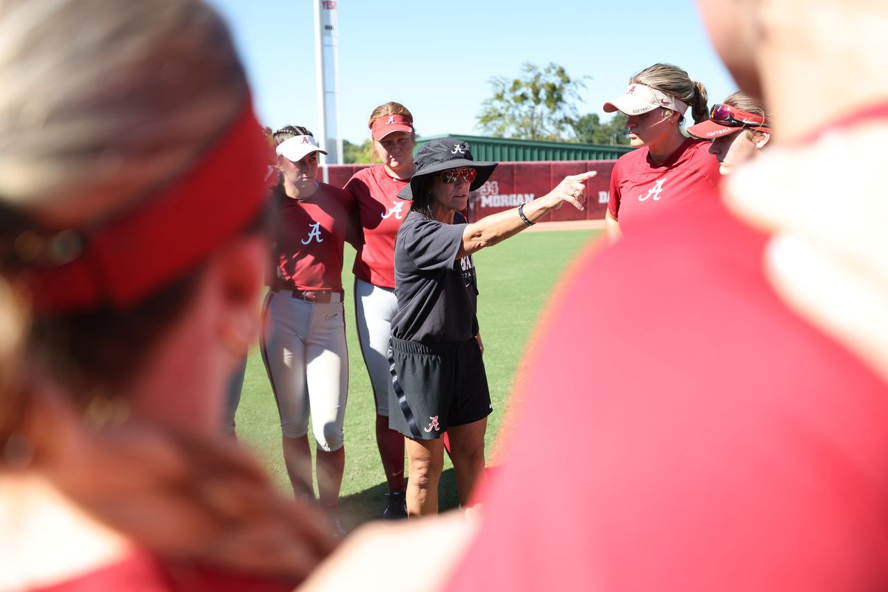 Alabama softball: Alyson Habetz retires after 25 years with program