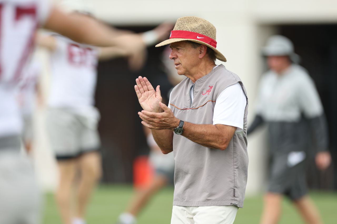 Alabamaâs Nick Saban on Cupid Shuffle, Wobble, why he learned to dance: âI donât karaokeâ