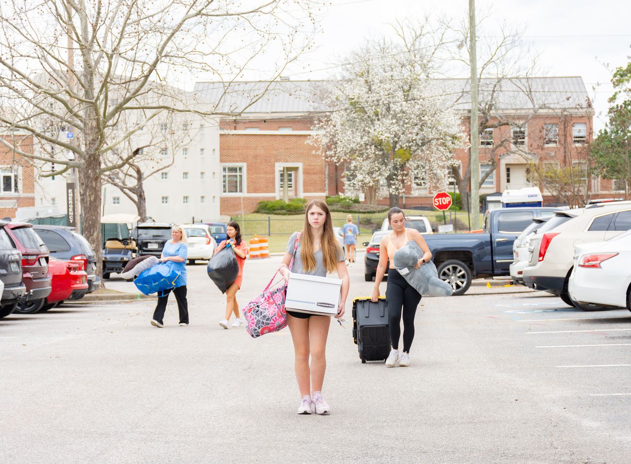 Auburn closes dorm suddenly, moves student residents to hotels