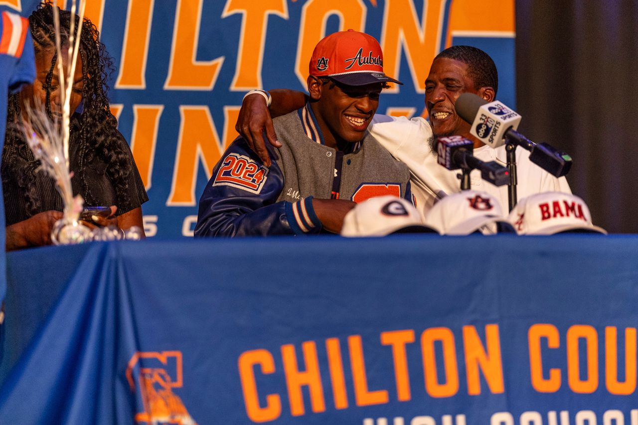 Auburn linebackers coach says 5-star flips came down to âeffortâ