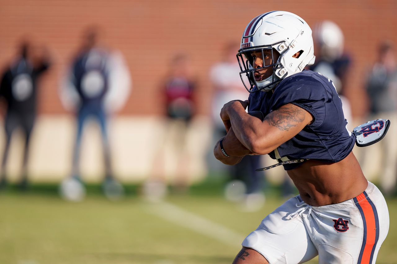 Auburn running back Jarquez Hunter returns to practice