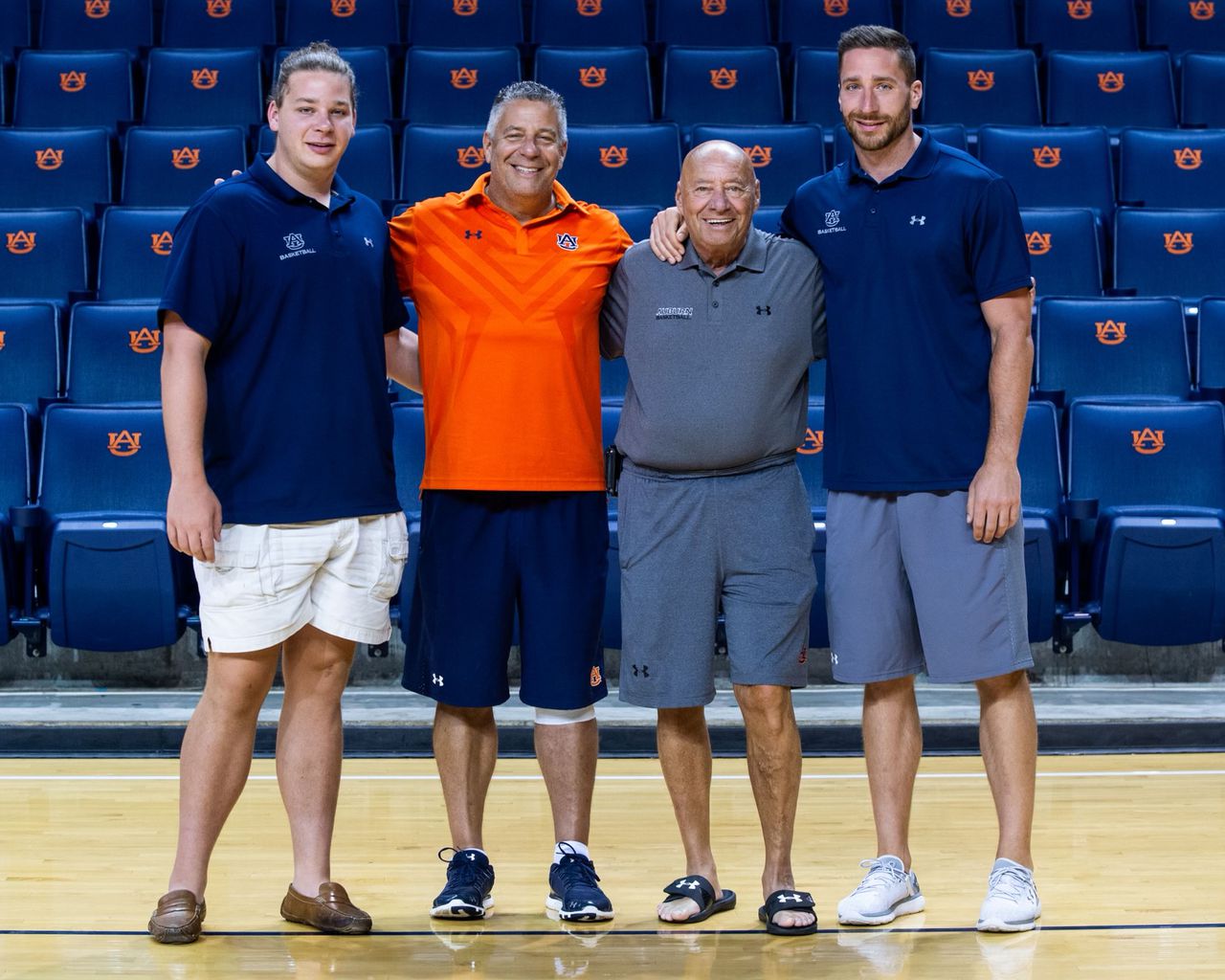 Auburnâs Bruce Pearlâs father Bernie passes away at 88