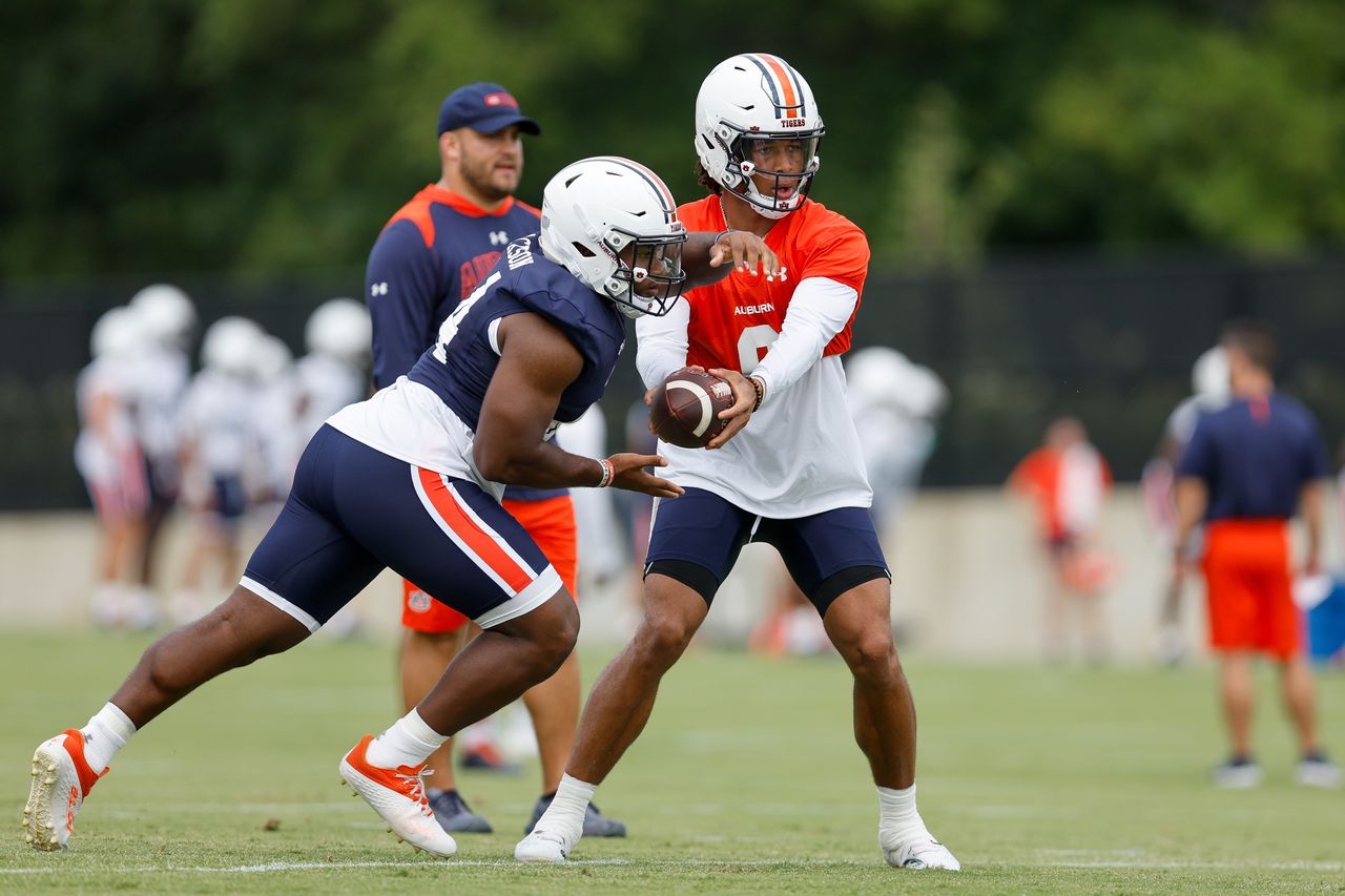 Auburnâs offense planning to use a running back âby committeeâ approach