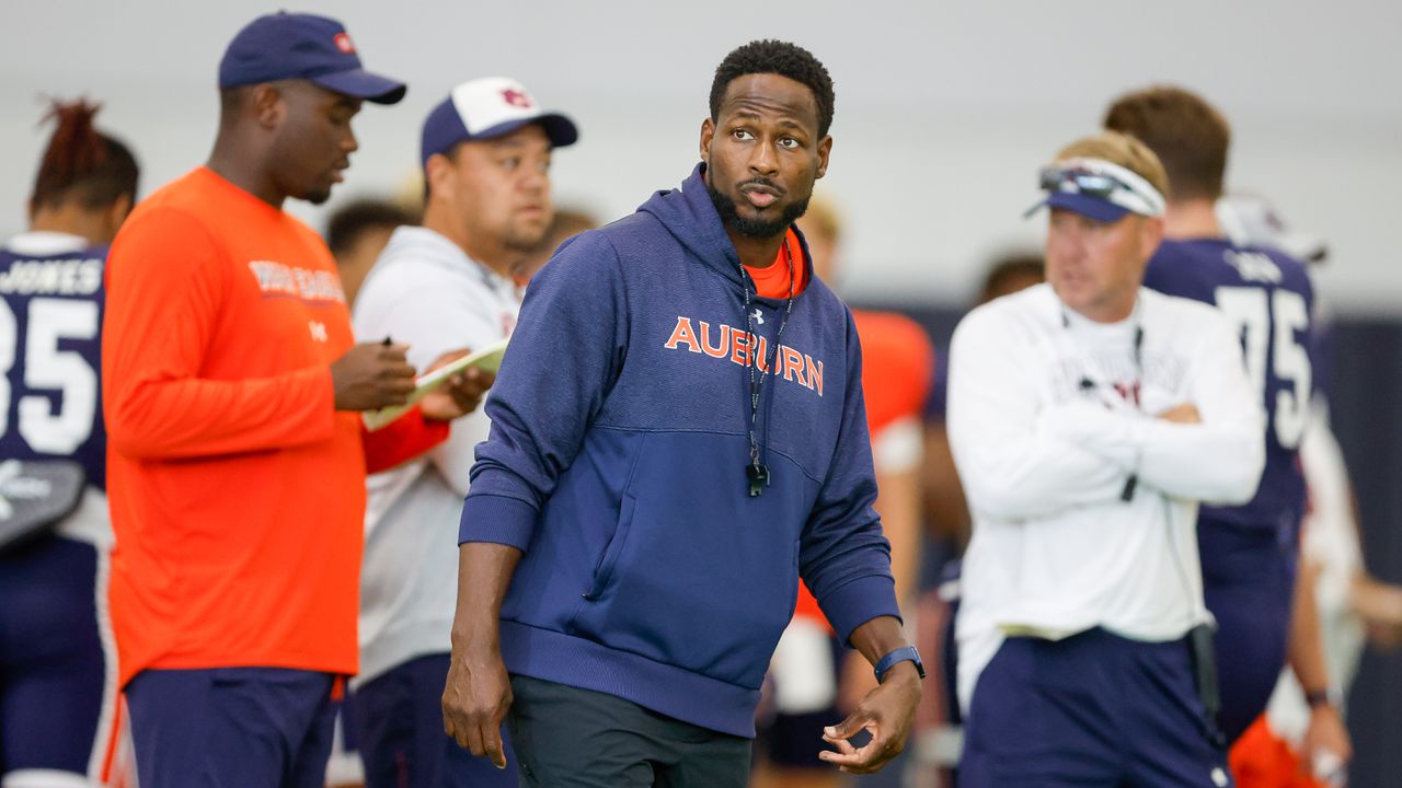 Cadillac Williams and how to carry the weight of Auburn expectations