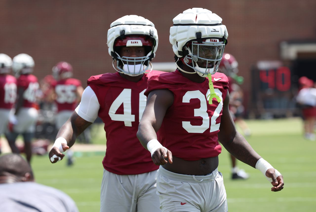 Communication is key for Alabama footballâs defense. Whoâs good at it?