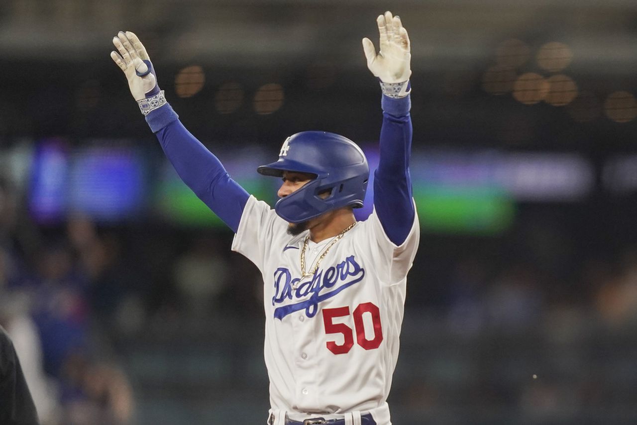 Dodgers-Brewers MLB 2023 live stream (8/15), watch online