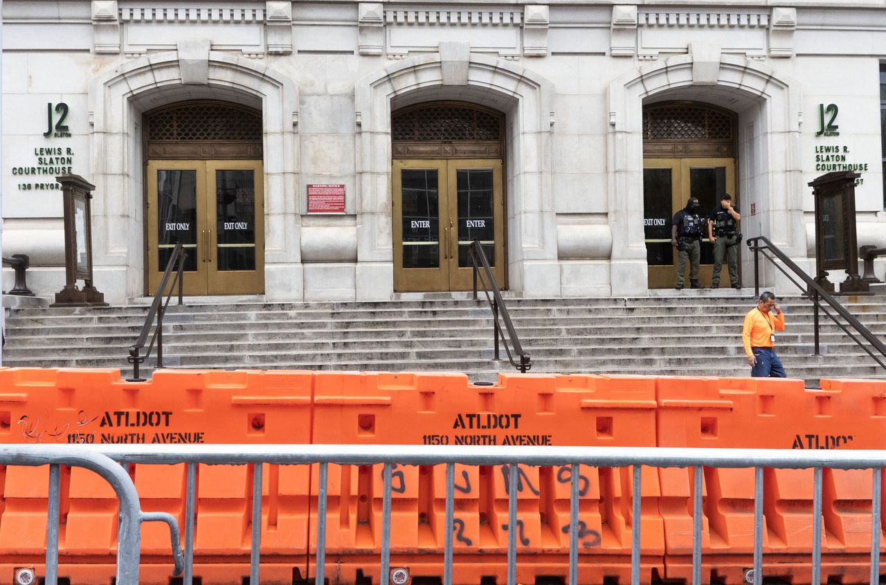 Georgia courthouse heavily-fortified as Fulton DA Fani Willis presents case against Trump