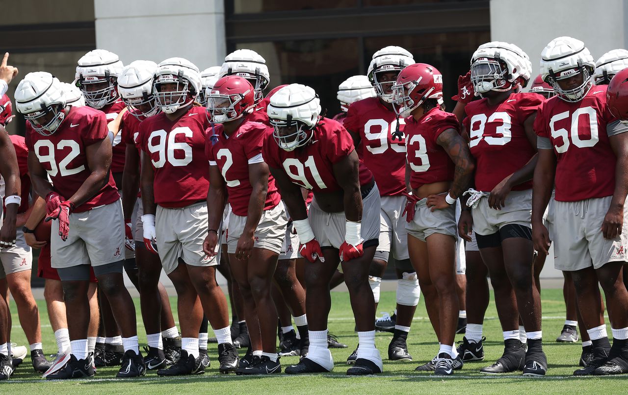 How Alabama football players are dealing with heat during preseason camp