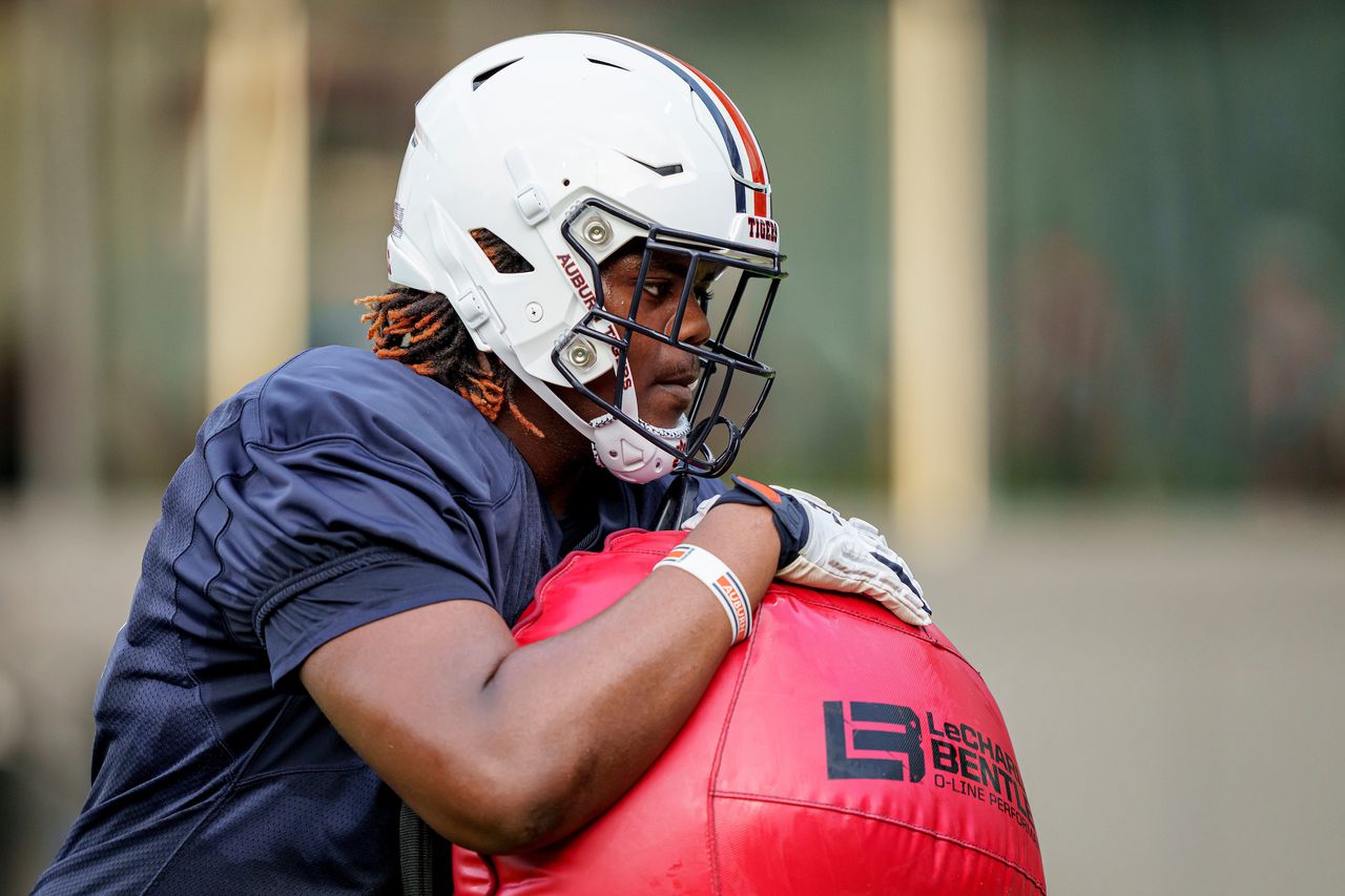 Hugh Freeze canât keep Izavion âToo Tallâ Miller off the field