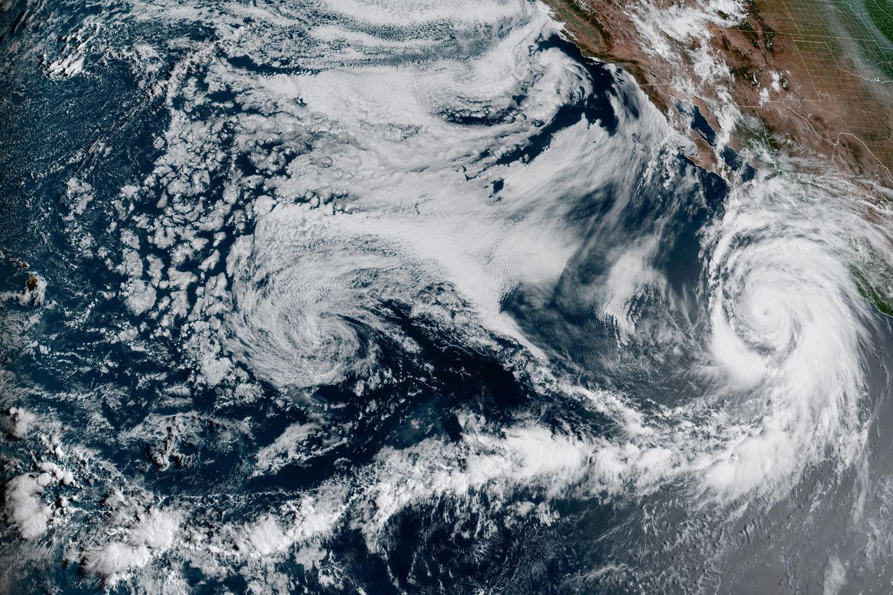 Hurricane Hilary threatens 'catastrophic' flooding in Mexico, California