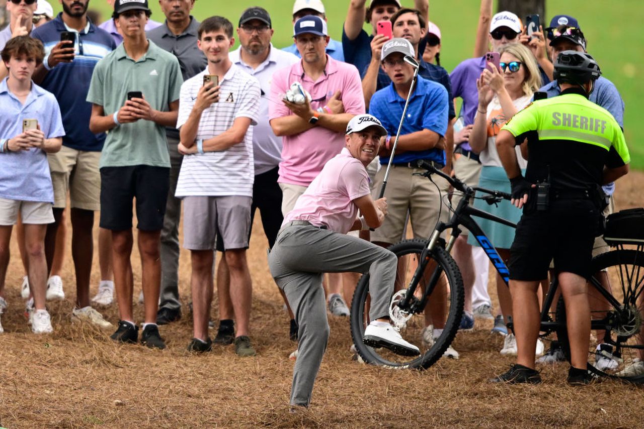 Justin Thomas goes down in bid for PGA Tour playoffs