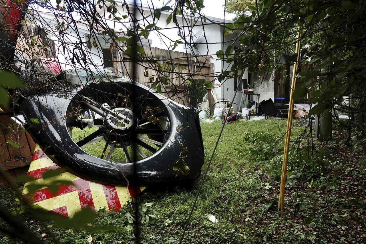 Medical helicopter crash in Broward County kills 2, injures 4 in Pompano Beach