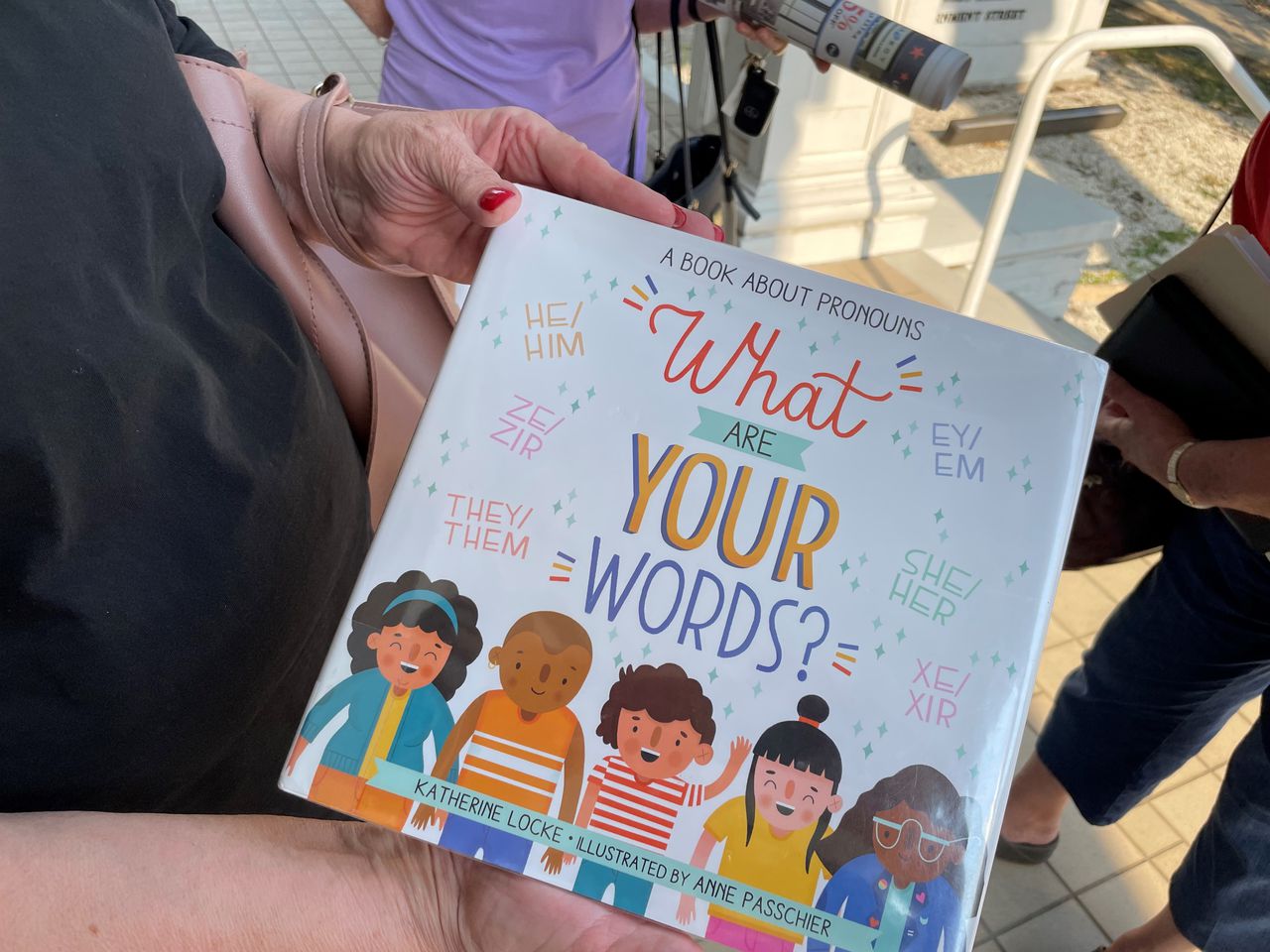 Mobile Library book challenges rescinded; both challengers had not âyet seen nor read the booksâ
