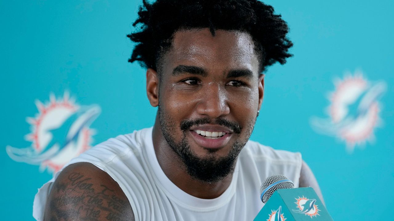 No deal on Jaylen Waddle, Miami Dolphins GM says