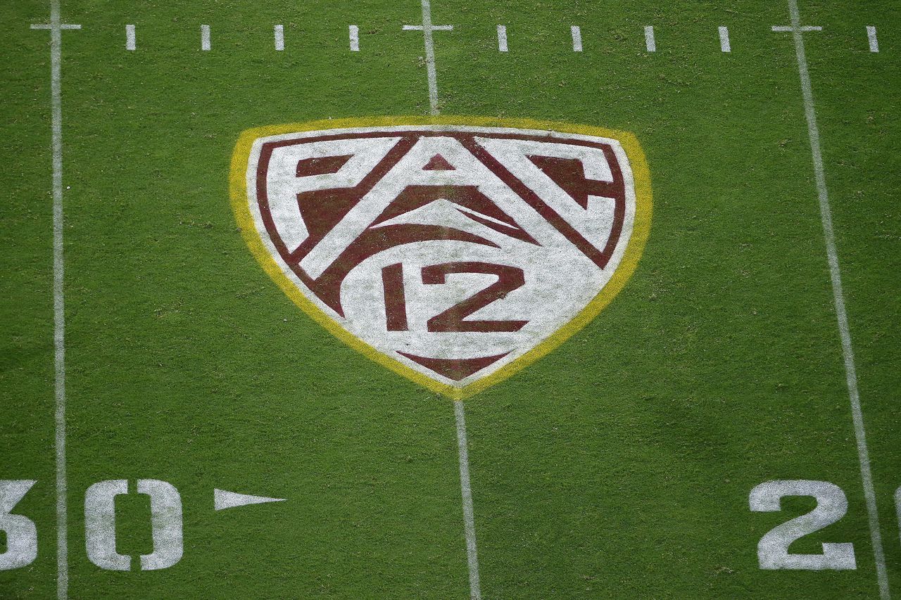 Pac-12 target of memes, jokes after Big Ten, Big 12 raid league