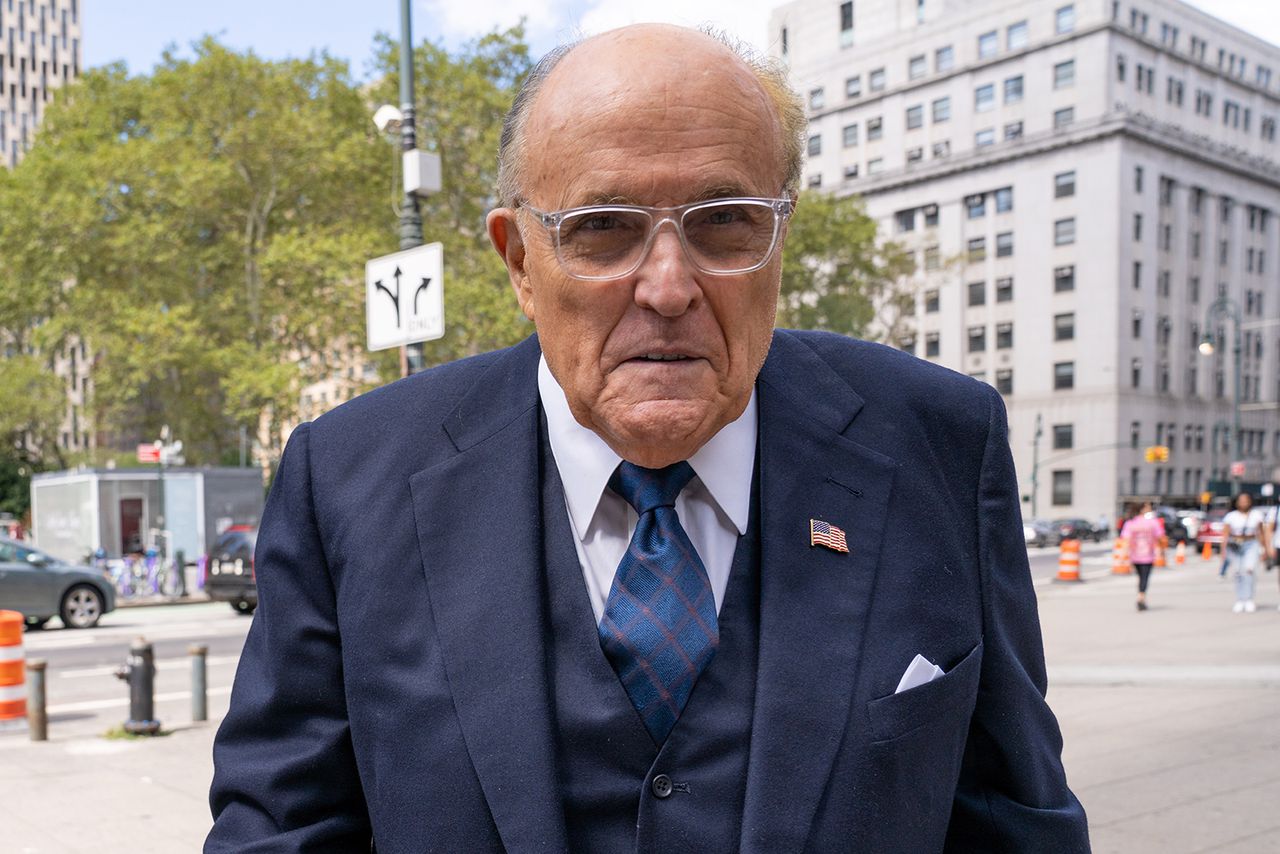 Rudy Giuliani expected to turn himself in at Georgia jail today