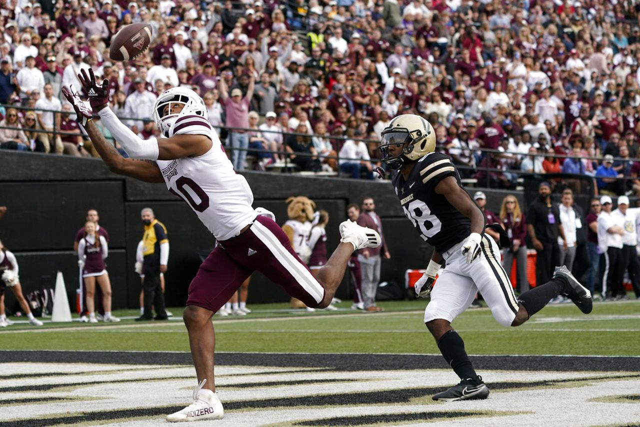 Mississippi State wide receiver Makai Polk catches a touchdown pass