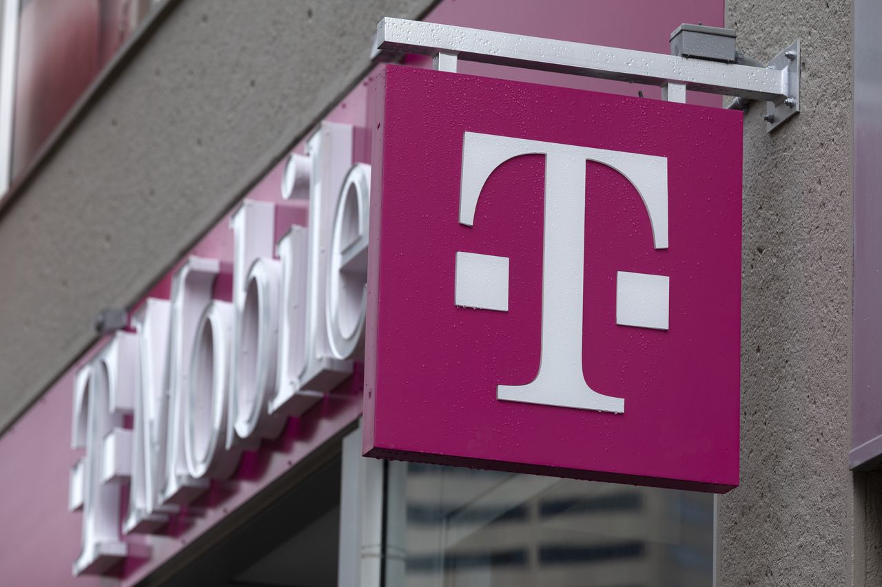T-Mobile cutting 5,000 jobs