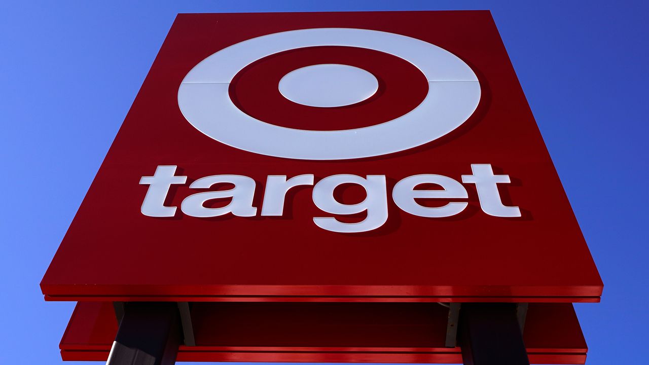 Target shoplifter in Atlanta stole TV, returned it to steal another only to be chased down by cops