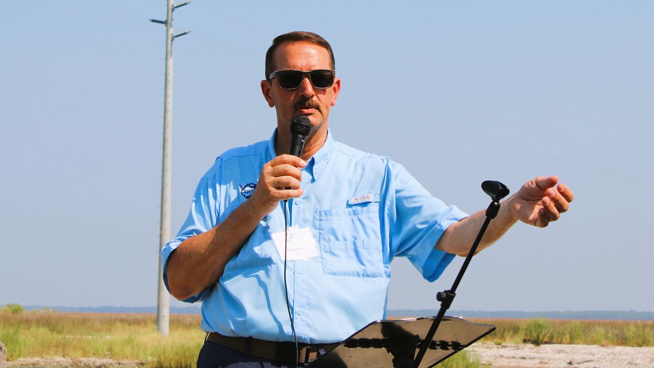 Unprecedented Alabama oyster restoration effort: âThis is the big oneâ