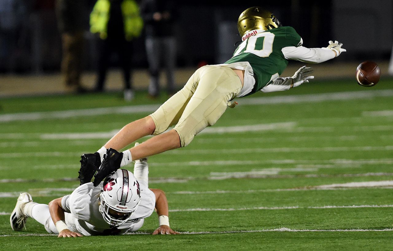 Vestavia Hills looks to stop losing skid to Mountain Brook