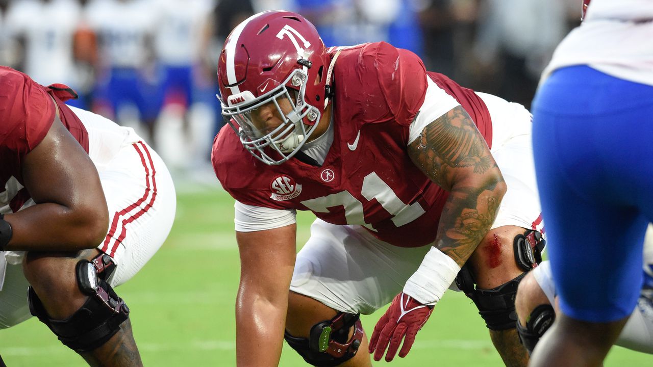 2 Alabama football starters, reserve OL injured in 1st half against Ole Miss