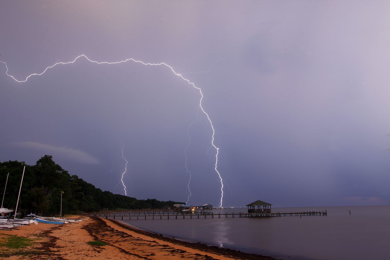 NOAA reviewing lightning prediction technology