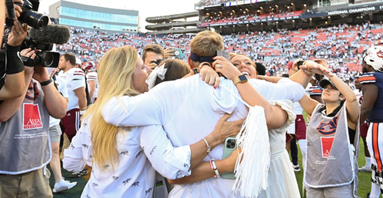 A timeline of Hugh Freezeâs first gameday as Auburnâs head coach