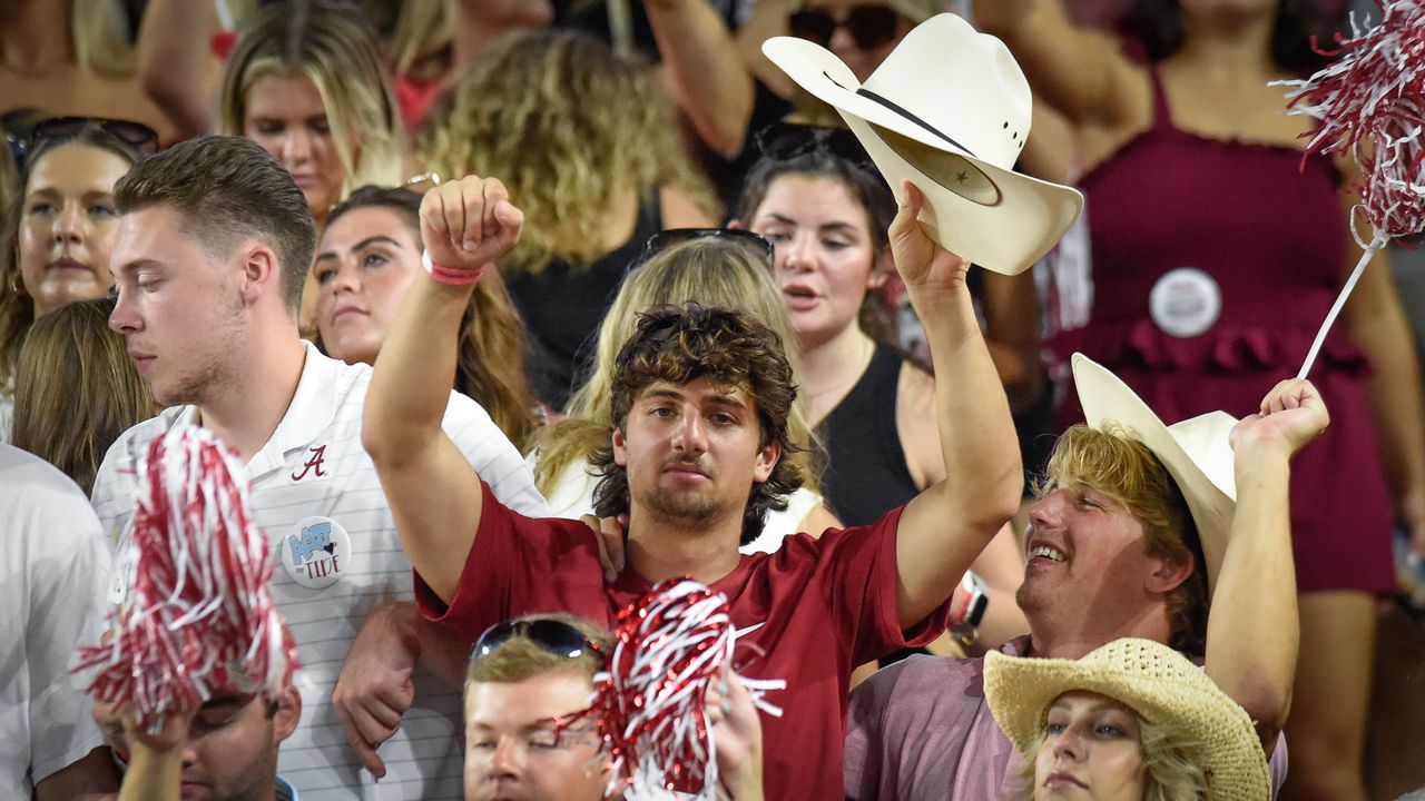 Alabama Fans in the Stands 2023: MTSU