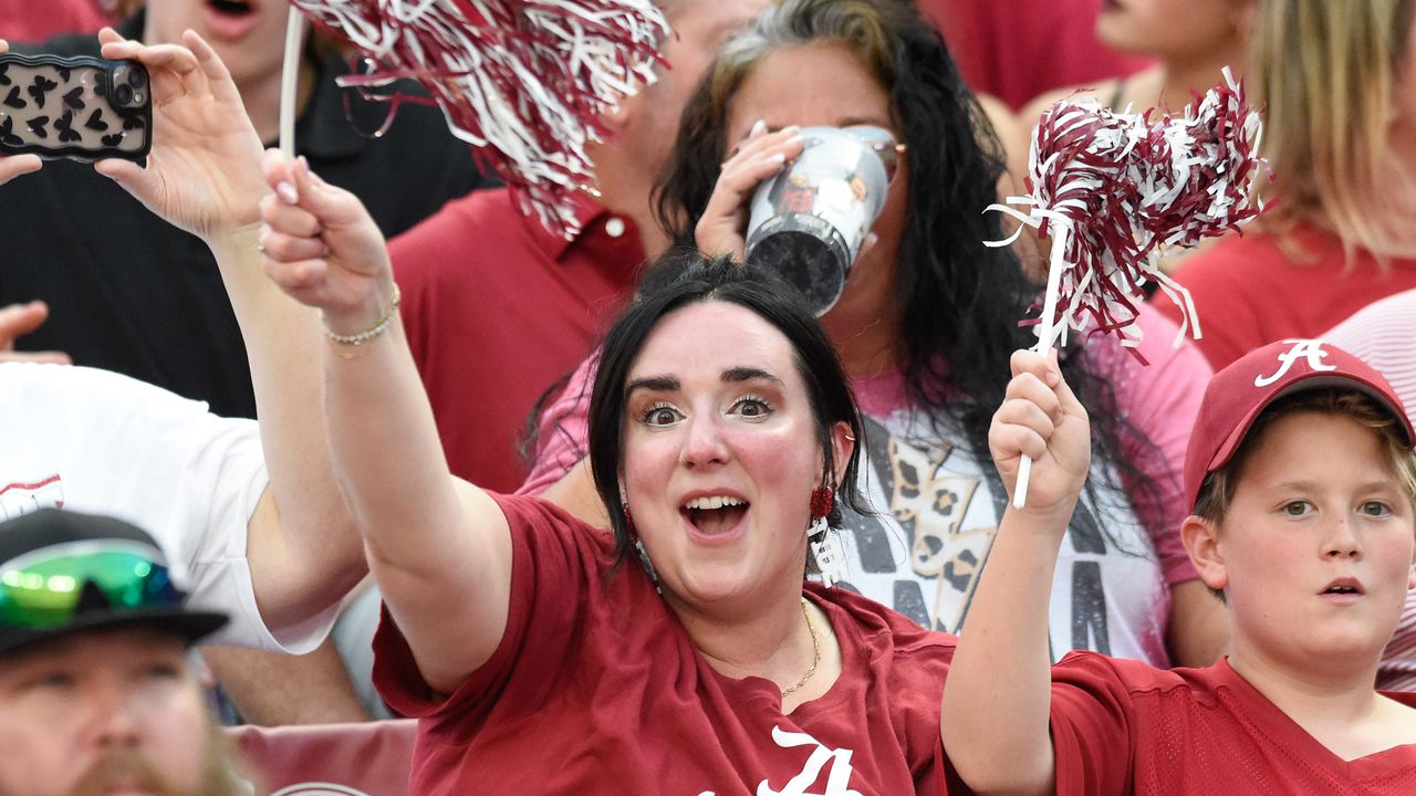 Alabama Fans in the Stands 2023: MTSU