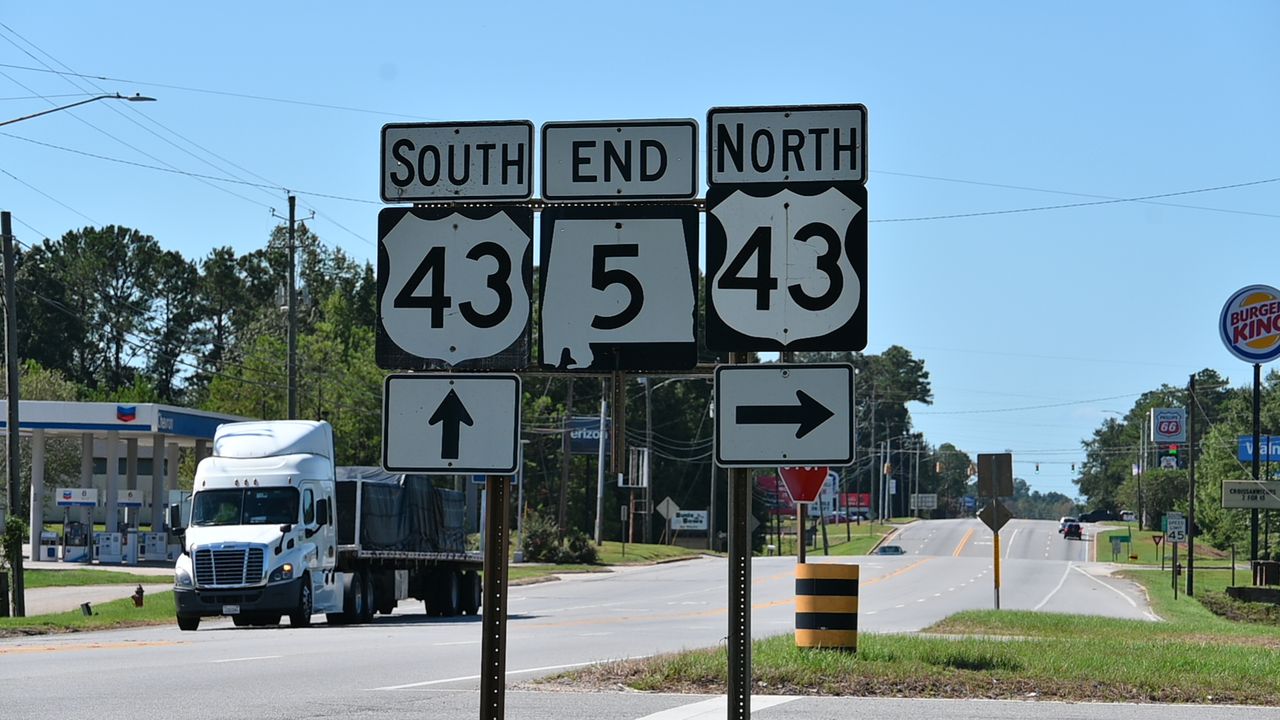 Alabama lawmakers hold up 14 road projects amid dispute over West Alabama Highway corridor