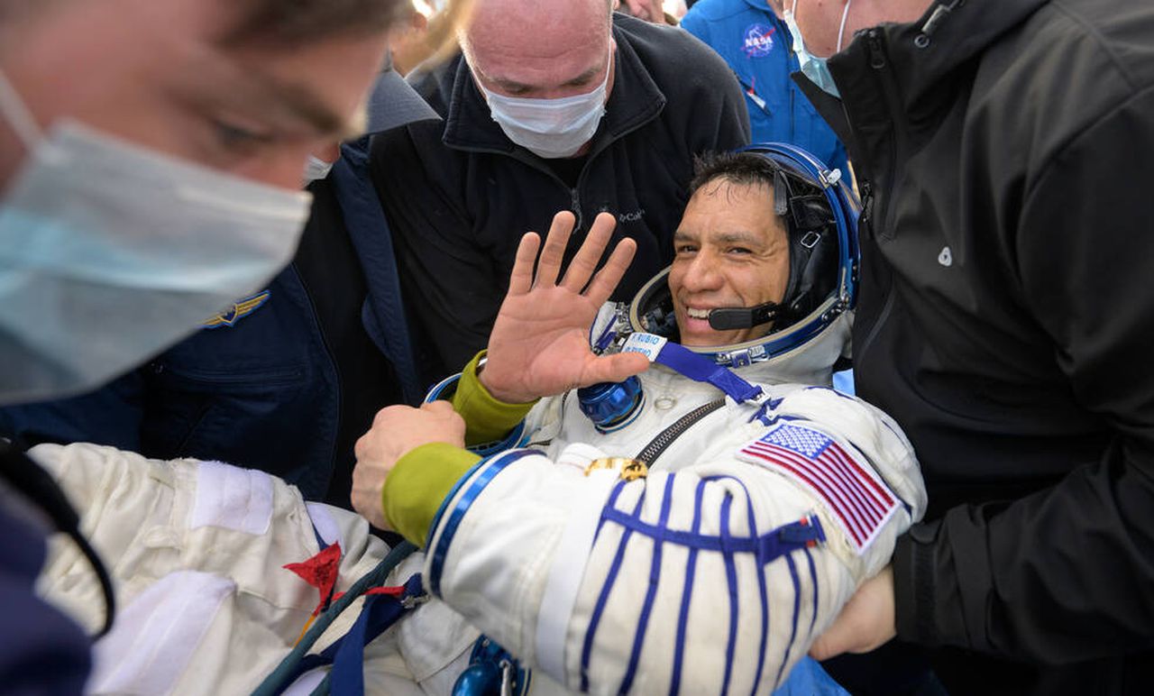 Astronaut back on Earth after American record 371 days in space