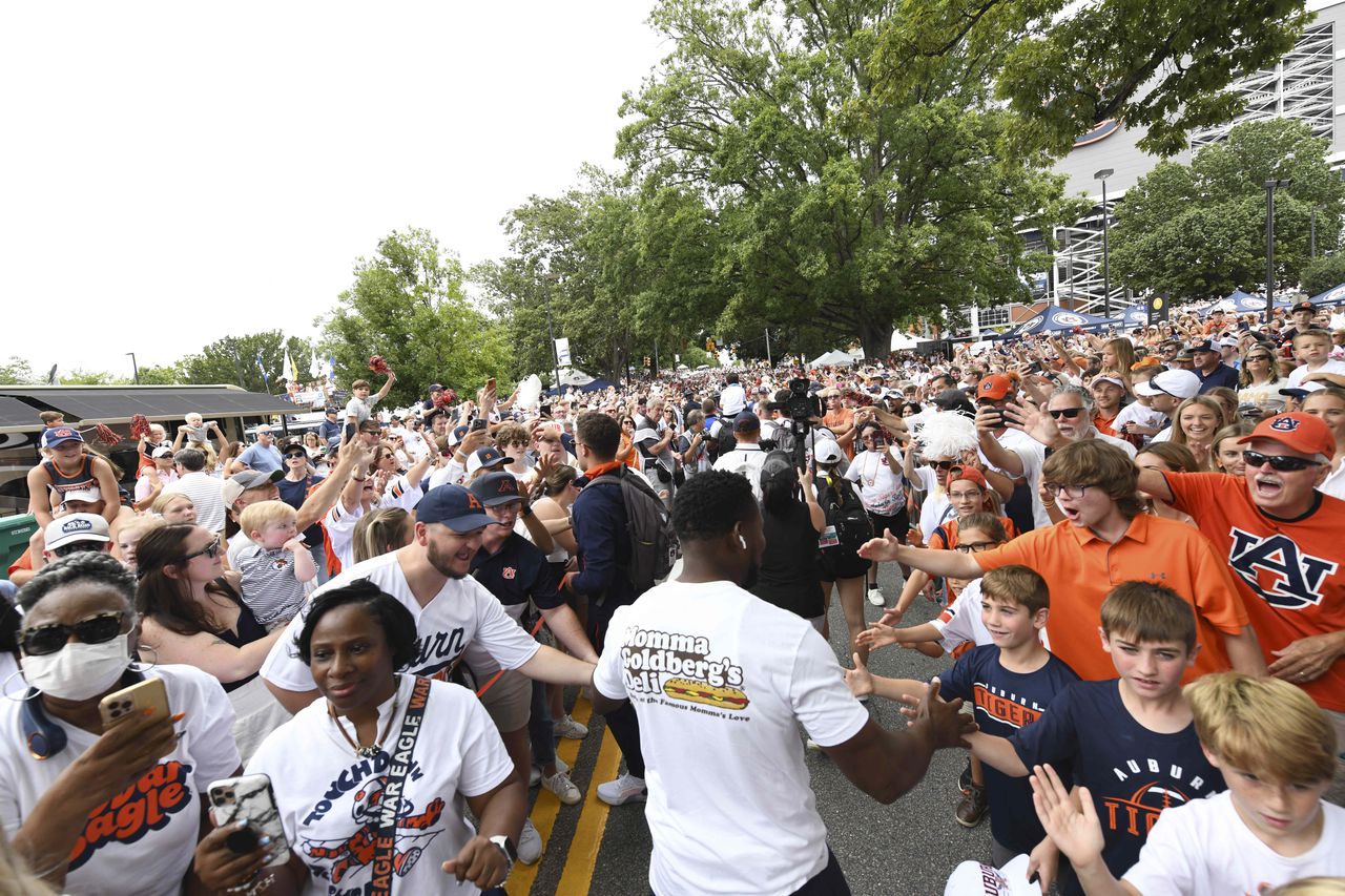 Auburn football receives votes in first in-season AP Top 25 poll