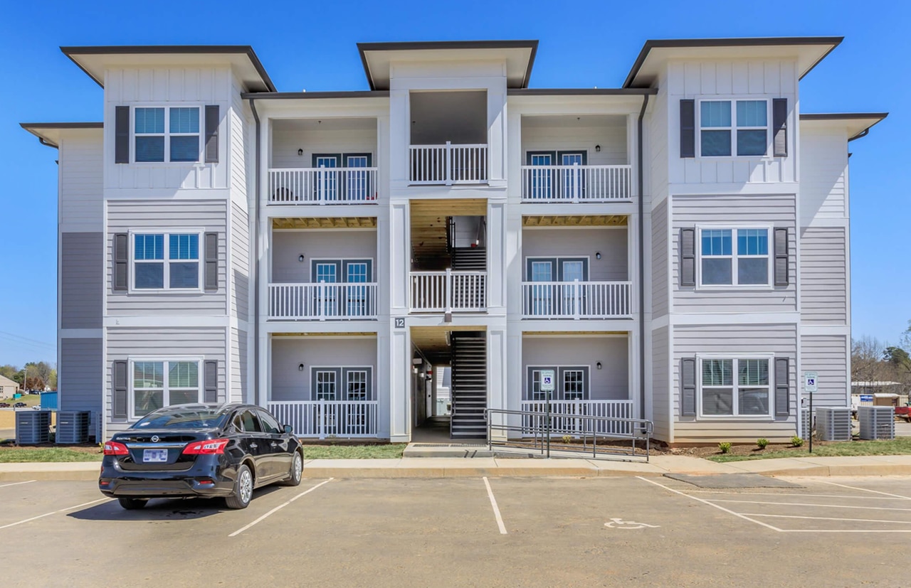 Birminghamâs Capstone Building completes Tennessee apartment complex