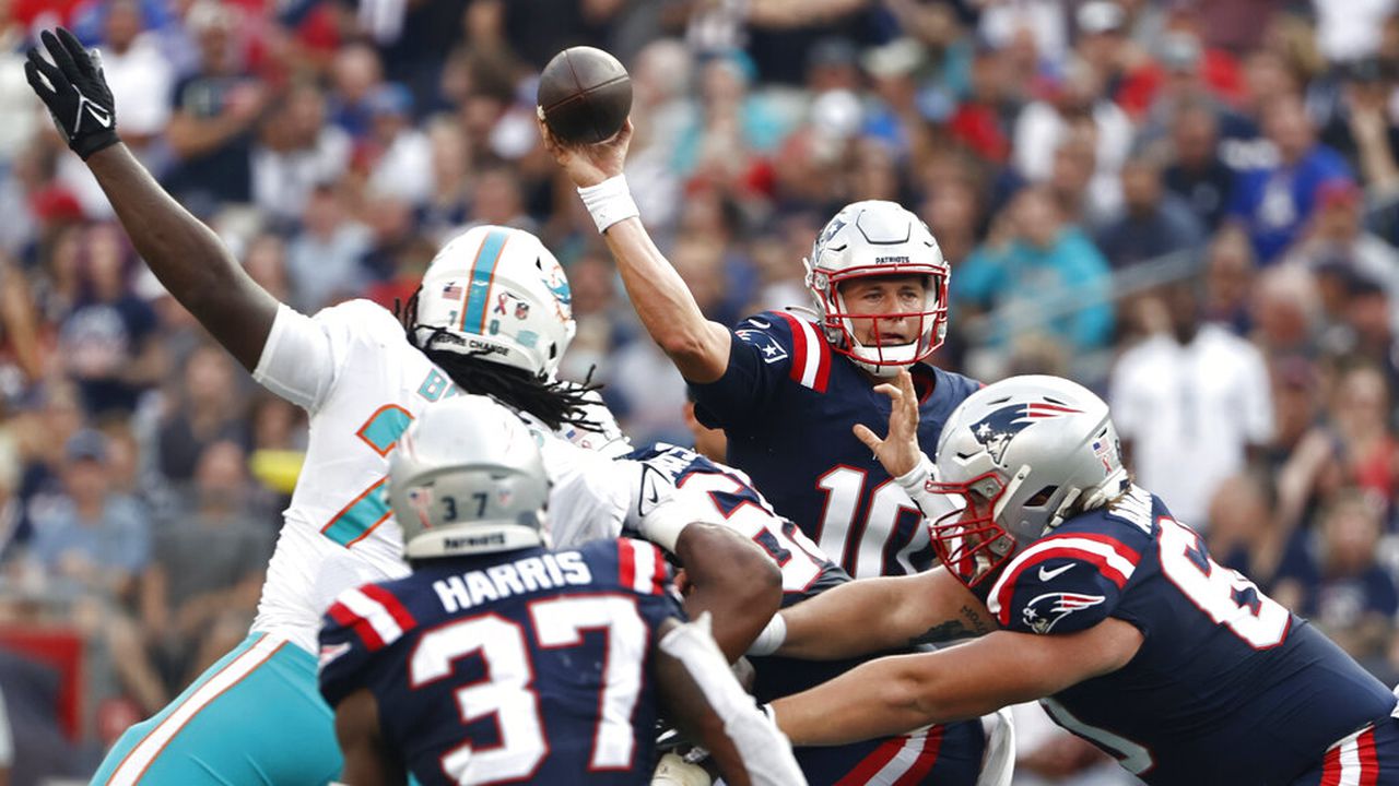 New England Patriots quarterback Mac Jones