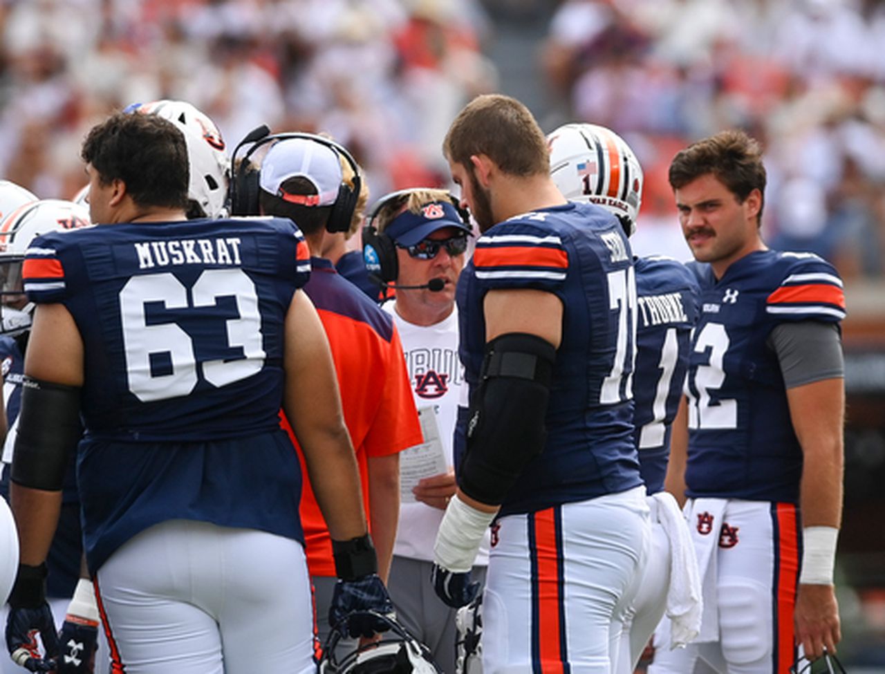 Cal game may provide a better test for Auburnâs Freeze-Montgomery playcalling plan