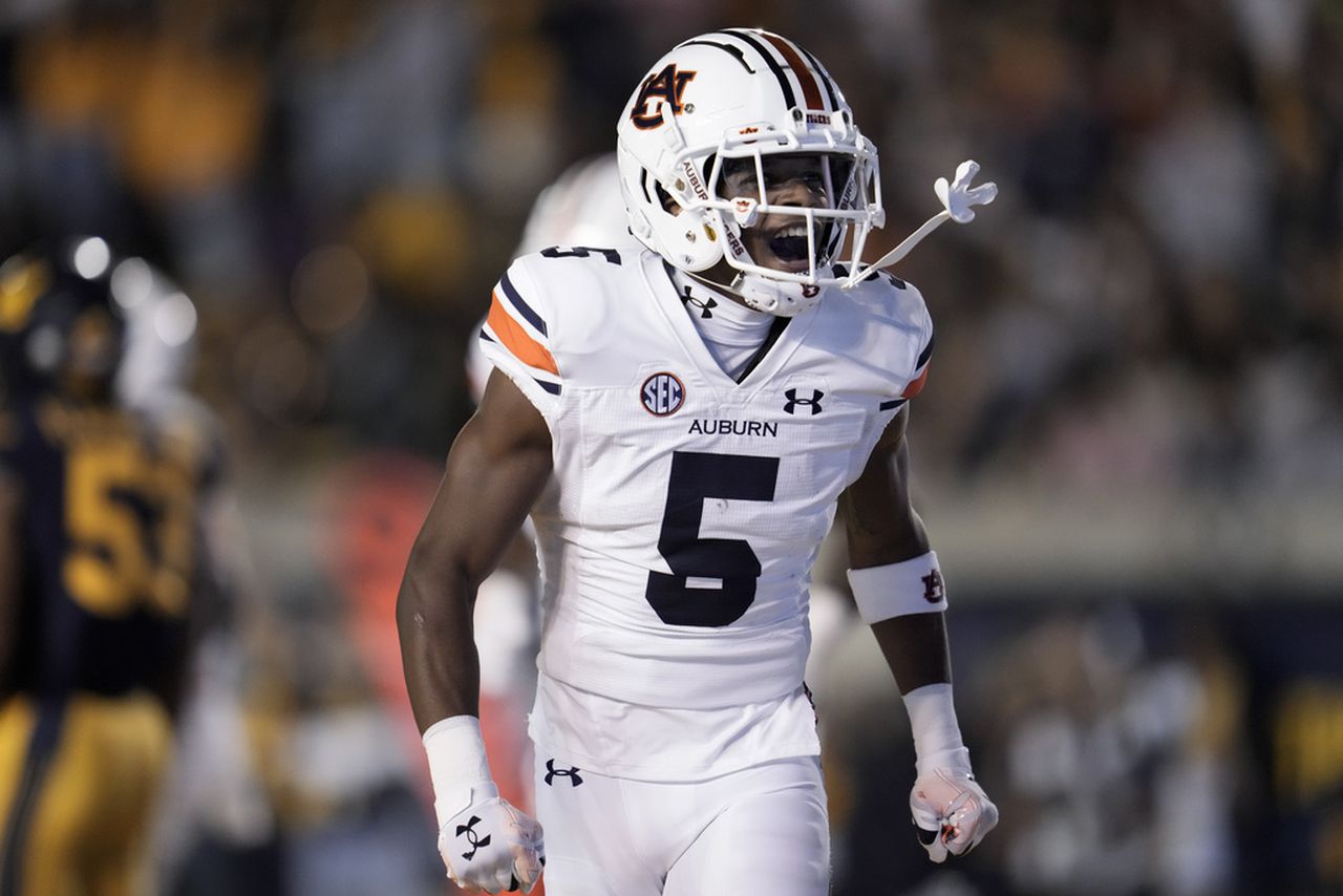 Can Hugh Freeze find Auburn a top wide receiver? The first two games weren't promising.