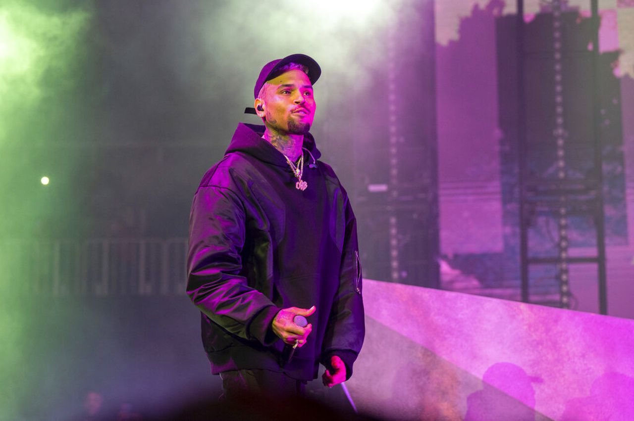 Chris Brown sued for $2 million over unpaid Popeyes chicken loan