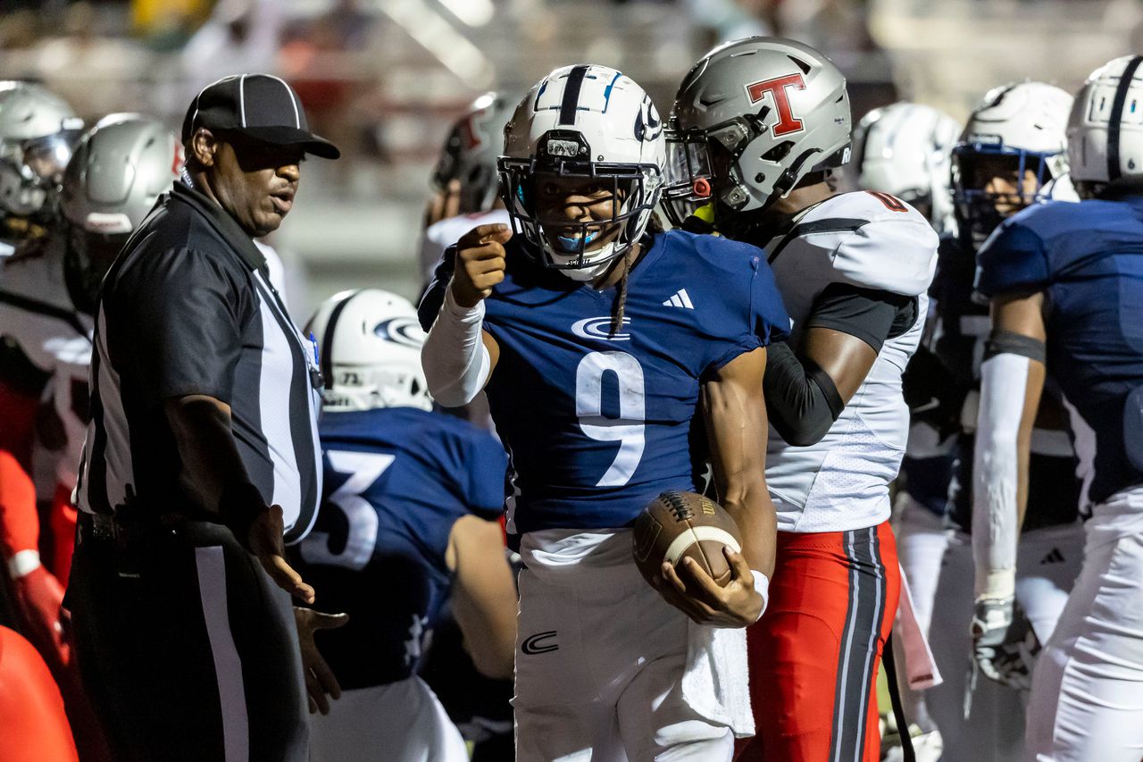 Clay-Chalkville takes ESPN2 thriller over Thompson, rallies for 36-33 win