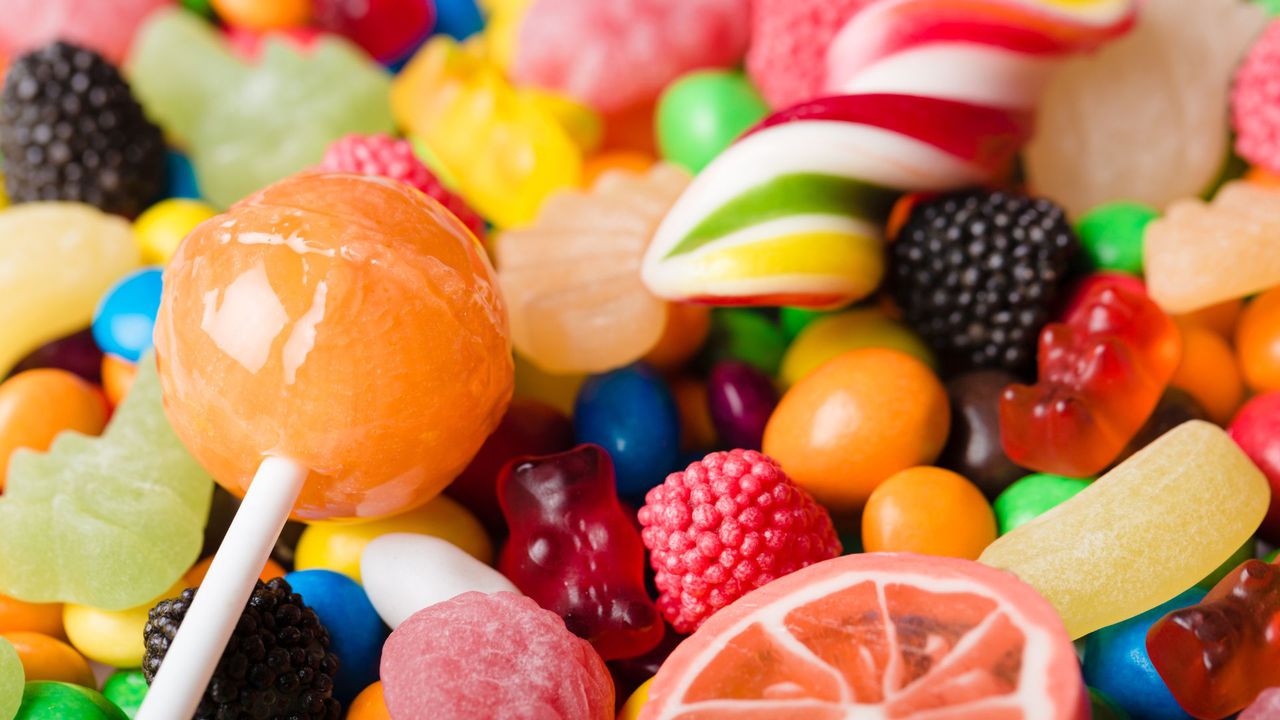 Dear Annie: What are the best alternatives to eating sweets?