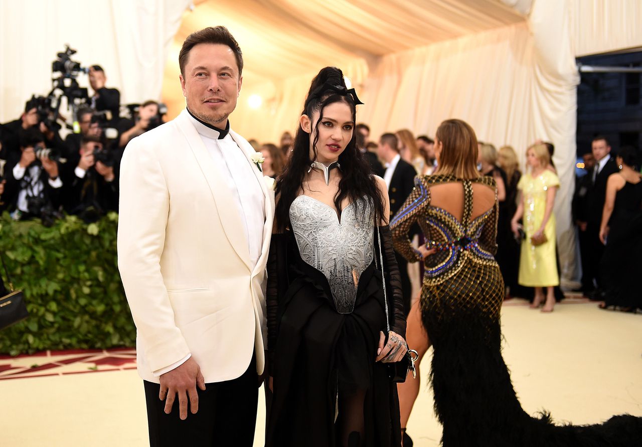 Elon Musk discloses 3rd child days after Grimes begs âlet me see my sonâ