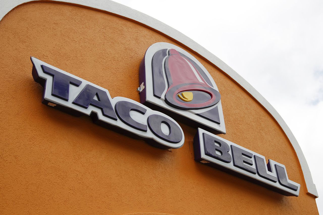 Florida man steals ambulance from Alabama Taco Bell, police say