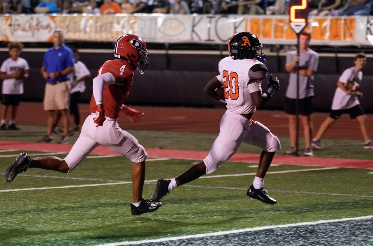 Fuqua, Austin run past cross-town rival Decatur, 35-3